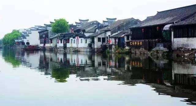 刚考出驾照不久，好像违章了，总感觉违章了，好像闯了黄灯或者红灯，但是不确定，怎么办？